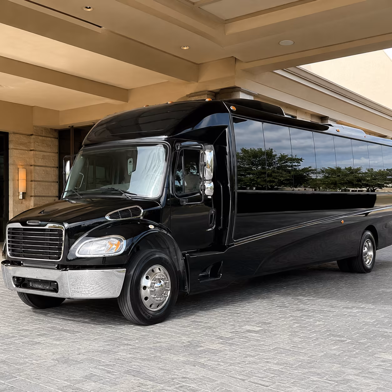 lubbock 18 passenger minibus